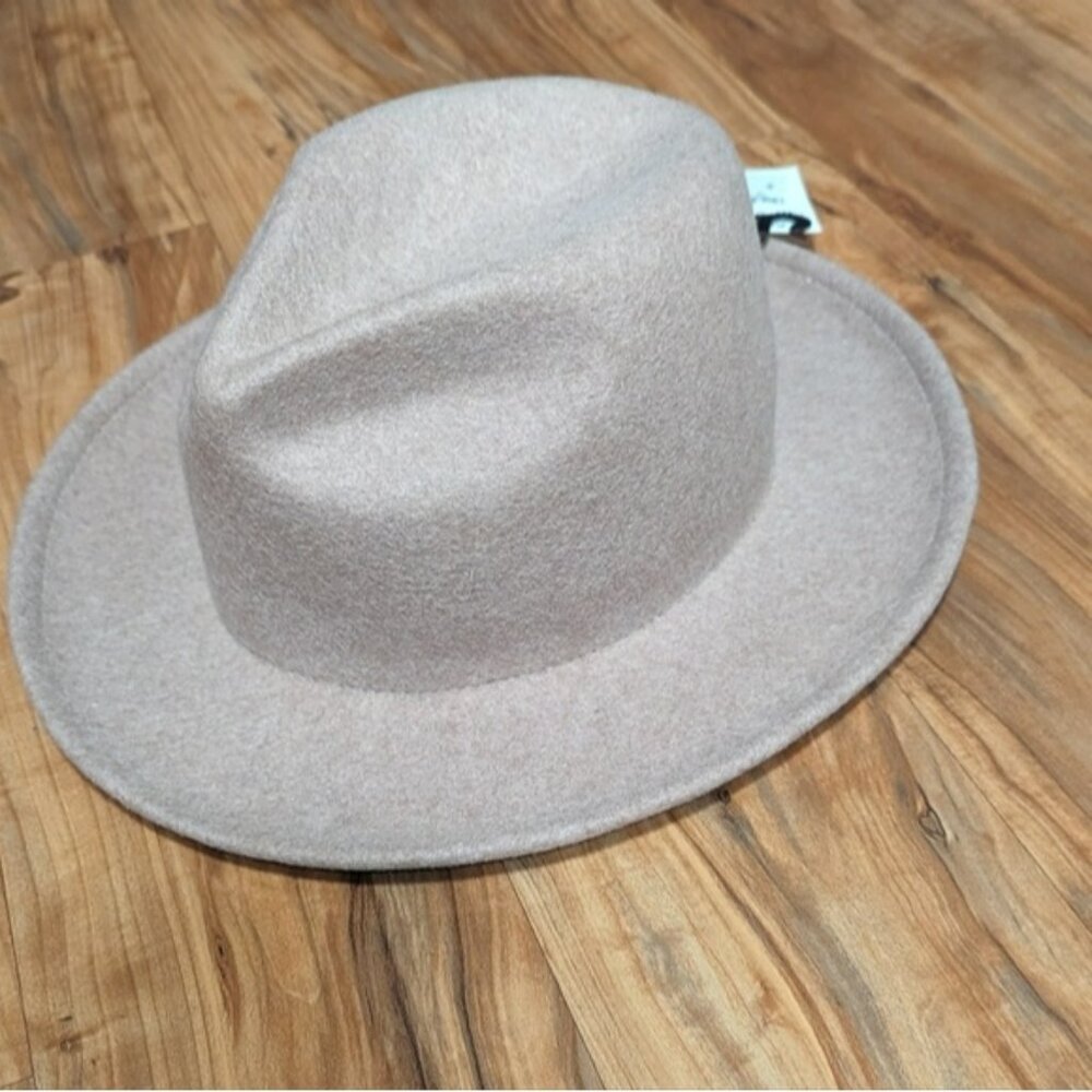 NWT Cowgirl Zara Tan Felt Wool Hat